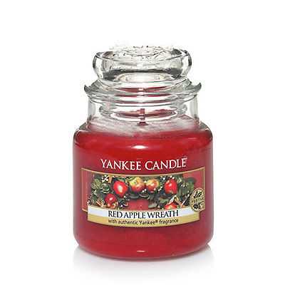 Yankee Candle Red Apple Wreath medium Jar